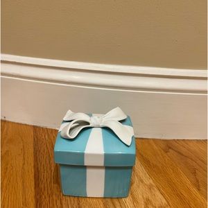 Tiffany box ceramic